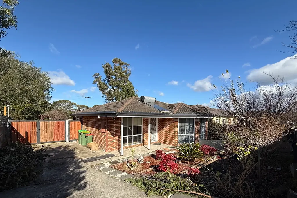 3 BEDROOM HOME!