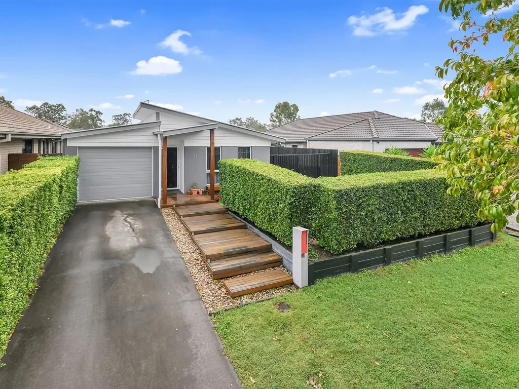 Flagstone 4房  Stylish Family Living with Exceptional Outdoor Entertaining