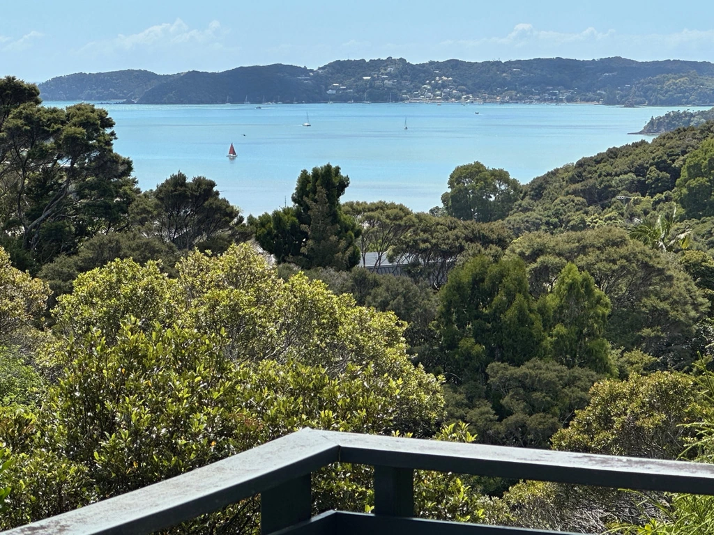 Paihia 3Moenga Charming Home with Endless Potential!