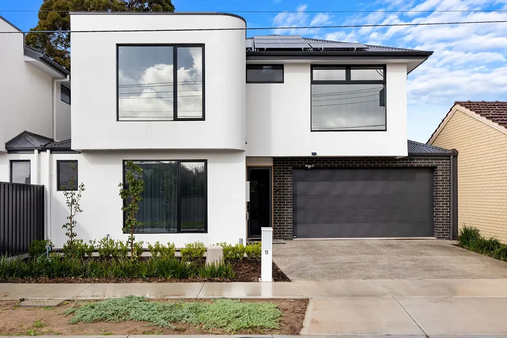 Flinders Park 4ห้องนอน Designer 2-Storey With Solar, Tailored To Modern Family Living