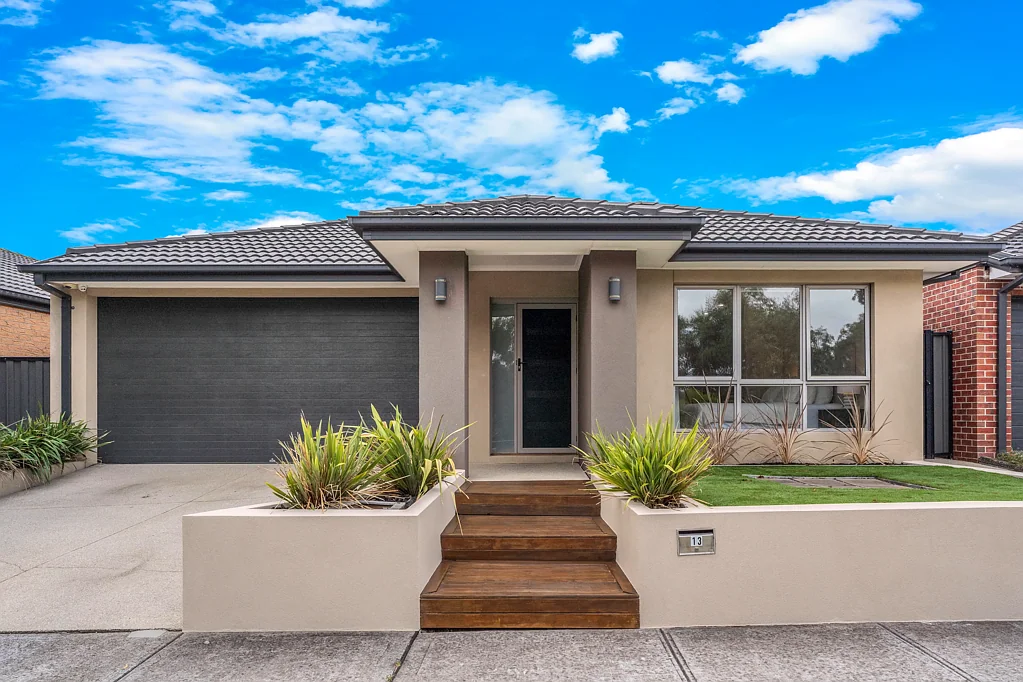 13 Featherpark Way, Craigieburn, VIC 3064