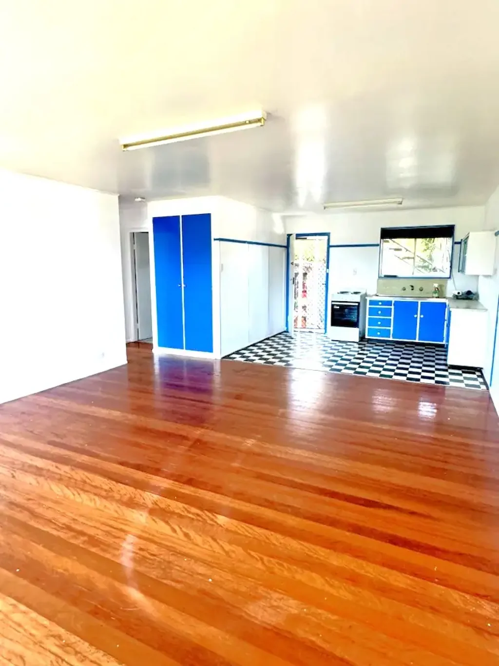 Evans Head - Ground floor 2 bedroom Unit - Water & Lawn maintenance included in Rent