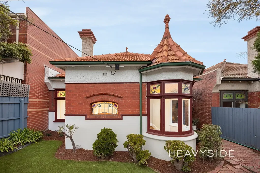 Hawthorn 3침실 Timeless Solid Brick Edwardian Beauty, Complete with Rear Off-Street Parking