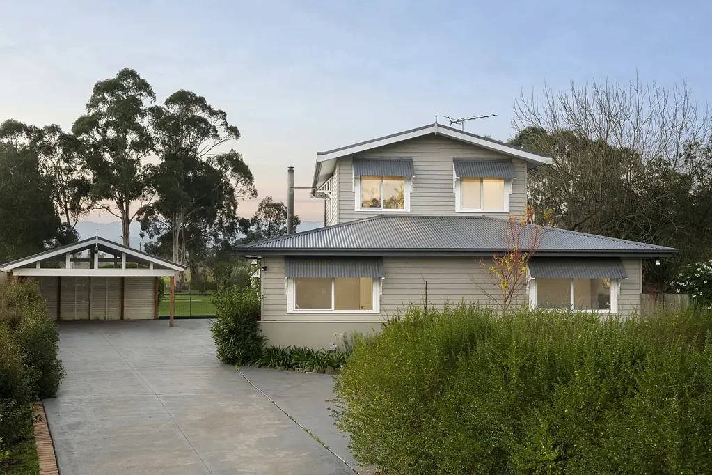 Whittlesea 4침실 Charming Family Retreat with Expansive Grounds