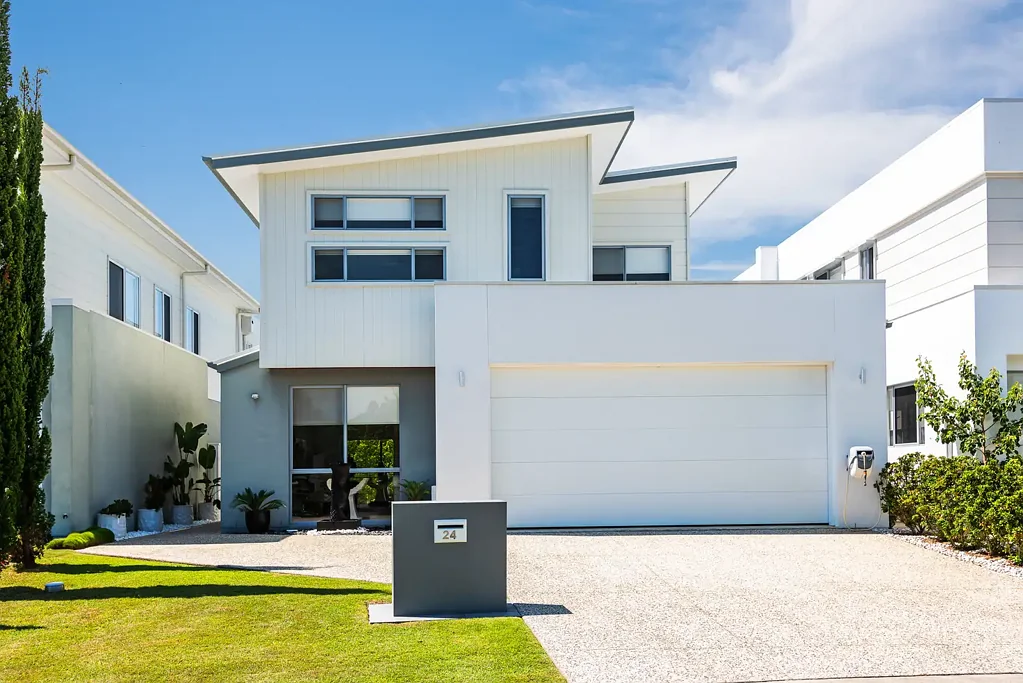 24 Santa Monica Boulevard, Hope Island, QLD 4212