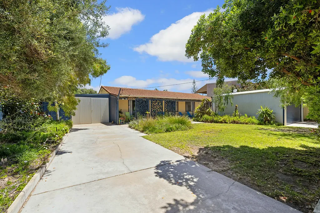 24 Beacon Road, Lancelin, WA 6044