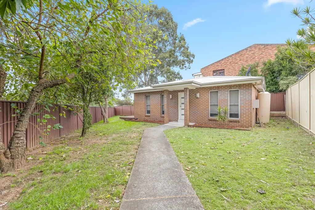 Granny flat in cul-de-sac Location
