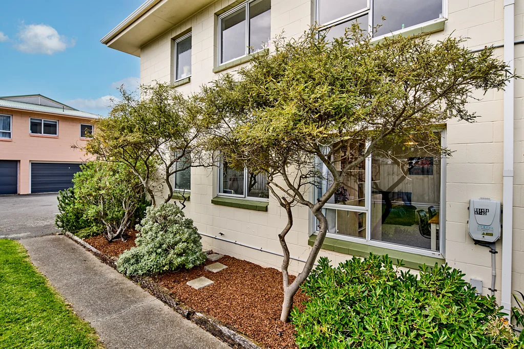 11/154 Onepu Road, Lyall Bay