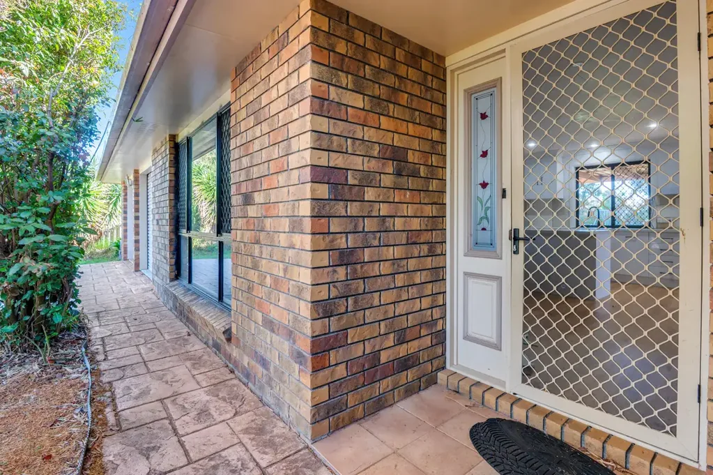 Rosenthal Heights 4Kwarto SPACIOUS FAMILY LIVING ON 2,000M² BLOCK IN QUITE CUL DE SAC