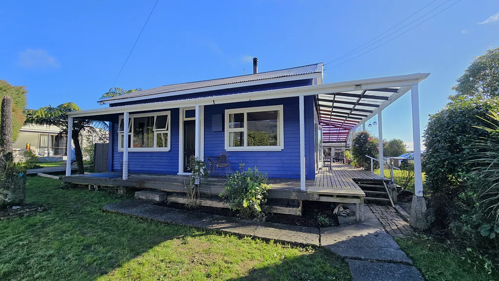 Ross 2Zimmer Affordable first home with potential