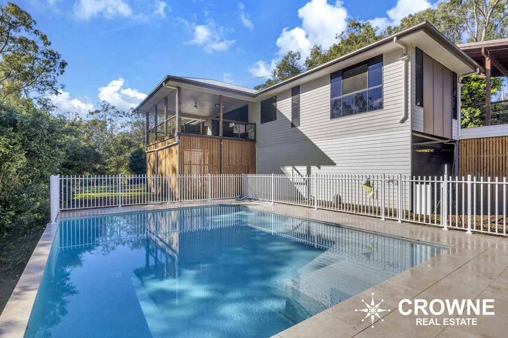 Karana Downs 4房 《一个隐藏的、充满品位的庄园式生活绿洲》 A Hidden Oasis of Sophisticated Acreage Living