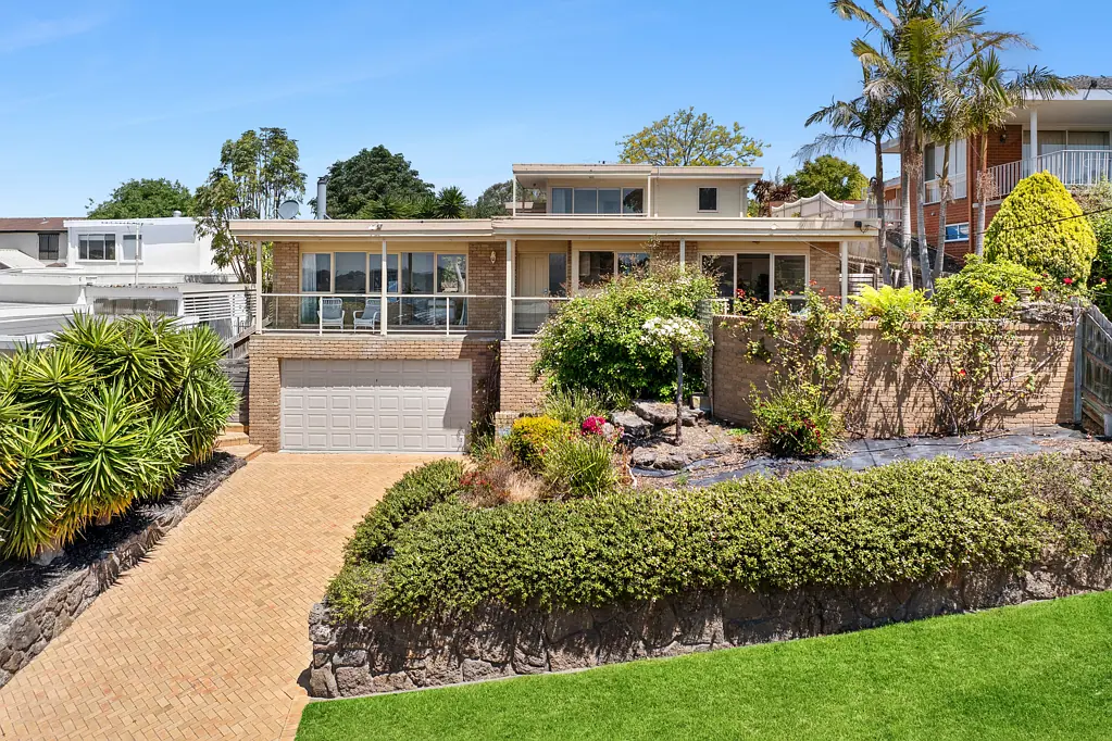 31 Challambra Crescent, Highton, VIC 3216