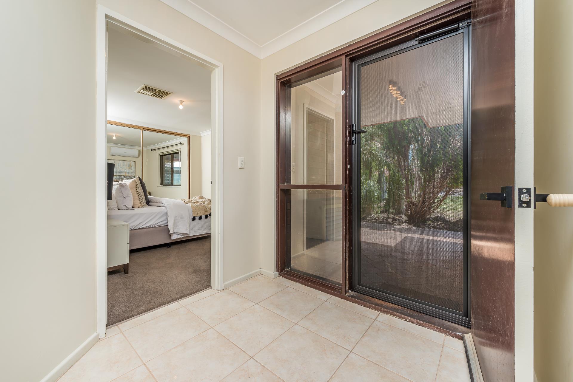 24 TOWARDA WAY, WANNEROO WA 6065, 0部屋, 0バスルーム, House