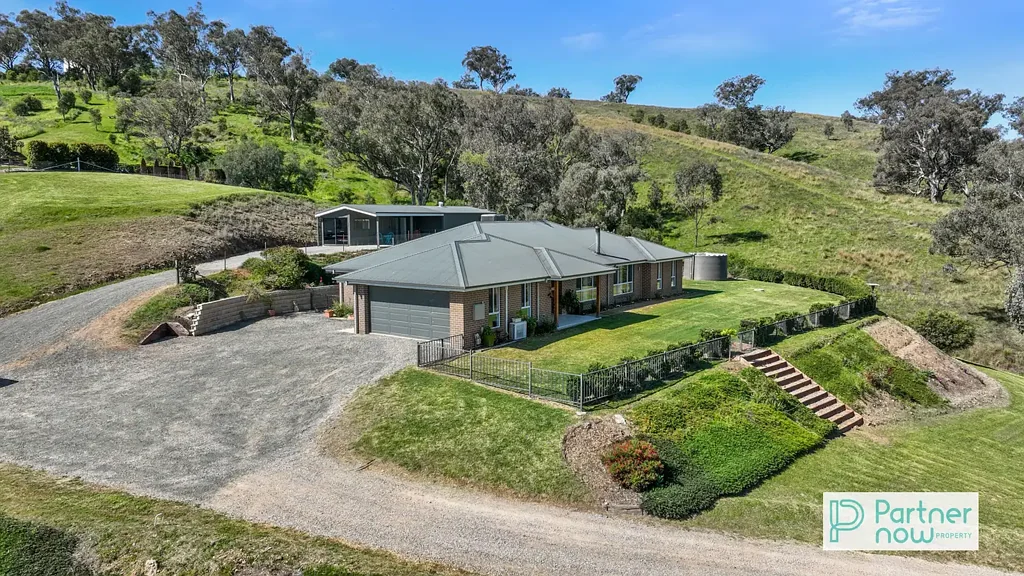 Tamworth 5ਬੈੱਡਰੂਮ Breathtaking Views, Space + Comfort Await
