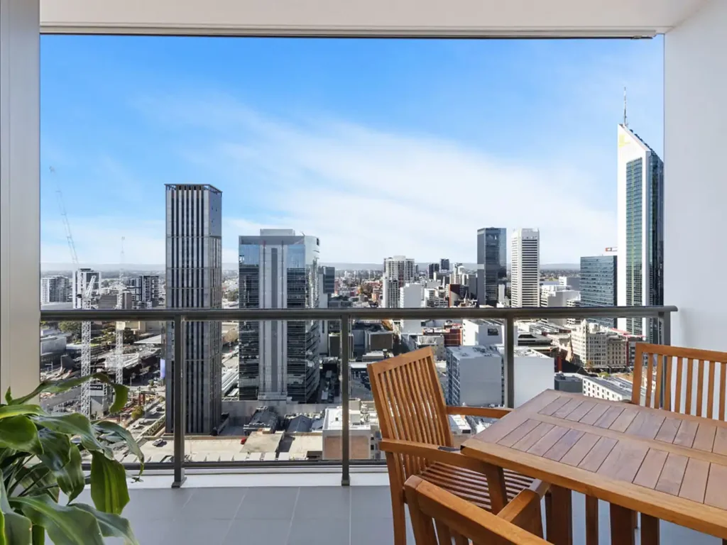 Perth 1房  NEW TO MARKET !