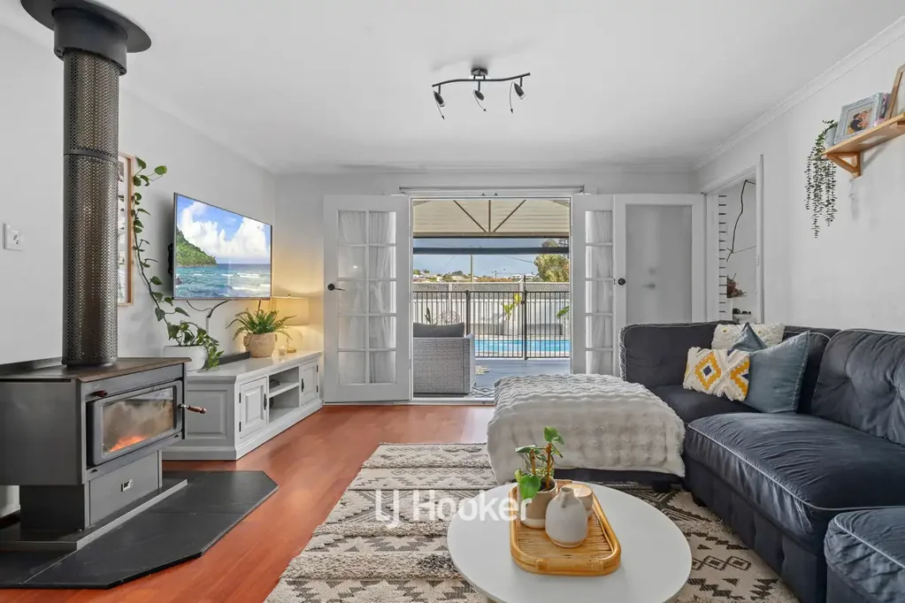 South Bunbury 4 Bedroom Renovated 4x2 with Pool, Shed & Solar in Prime South Bunbury Location