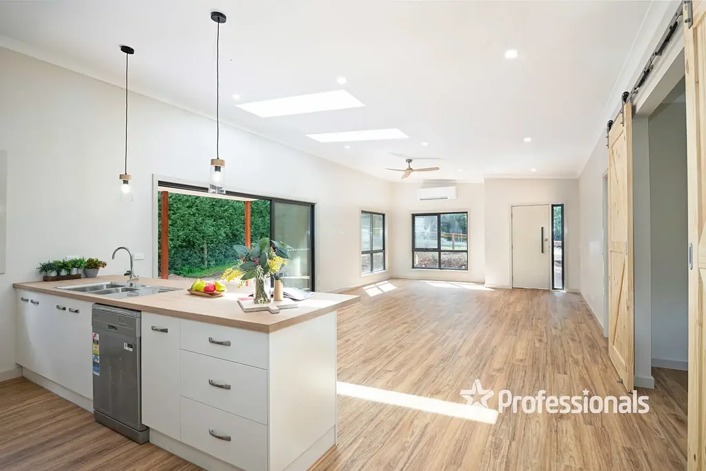 Millgrove 4Zimmer MODERN SOPHISTICATION!