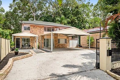Forest Lake 5房 Forest Lake宁静家园 四卧宽敞布局 现代厨电齐全 双车库全围栏庭院 Tennis Court, Parklands,5 Bedrooms- Want to know more?