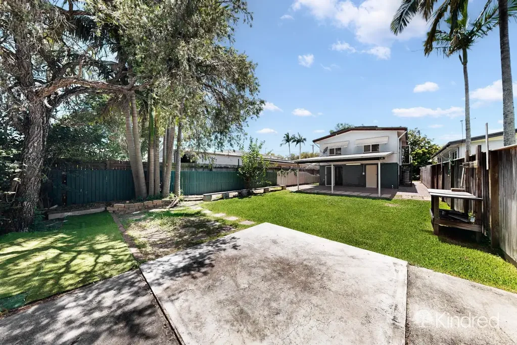 Family Home with Great Outdoor Spaces & Extra Space - In Prime Location