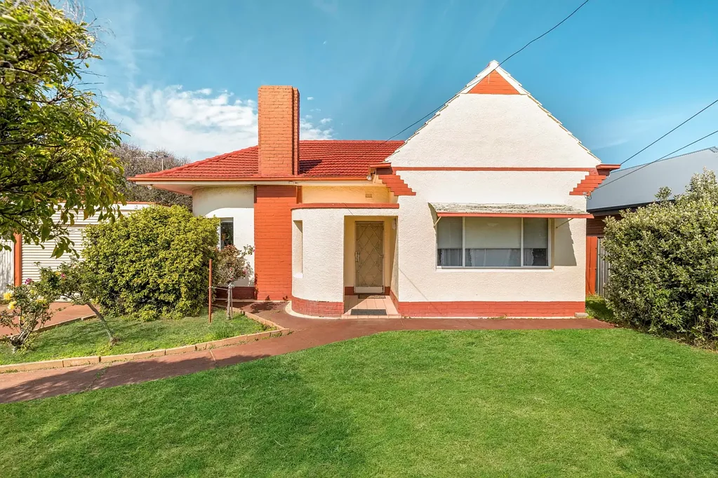 Glengowrie 3房  Art Deco with Options Aplenty