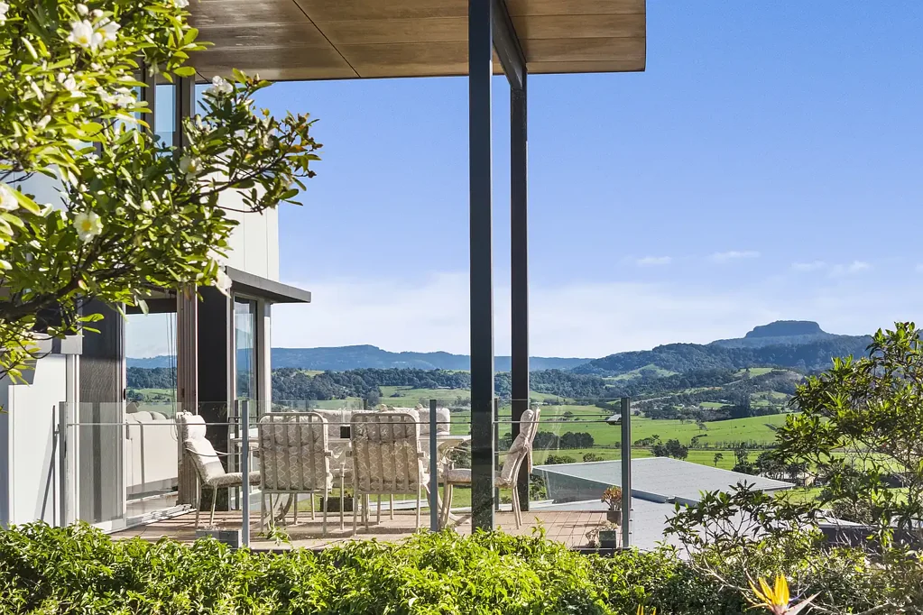 Gerringong 4 Slaapkamer A Contemporary Family Home Offering Exceptional Lifestyle Flexibility and Wide‑Angle Views