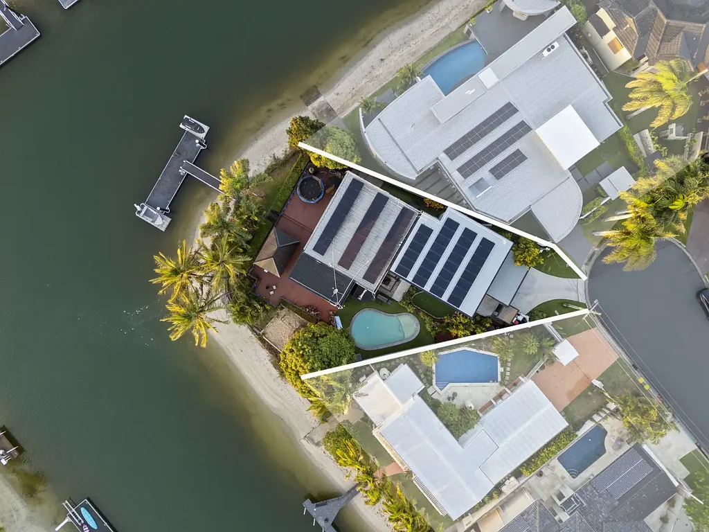 Surfers Paradise 7غرفة نوم 900m² NORTH-FACING WITH 40M WATER FRONTAGE