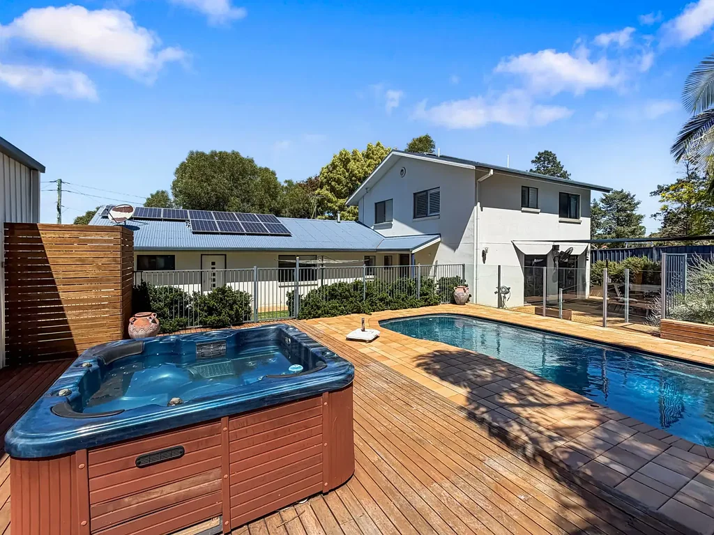 Griffith 4ਬੈੱਡਰੂਮ Your Dream Home Awaits