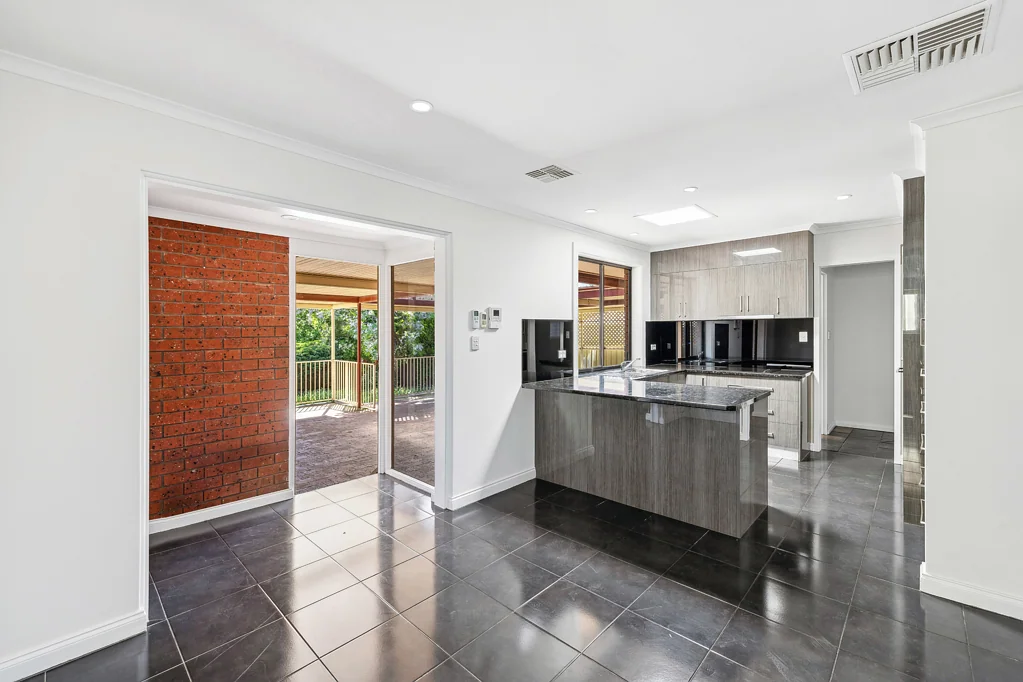6 Stafford Street, Redwood Park, SA 5097