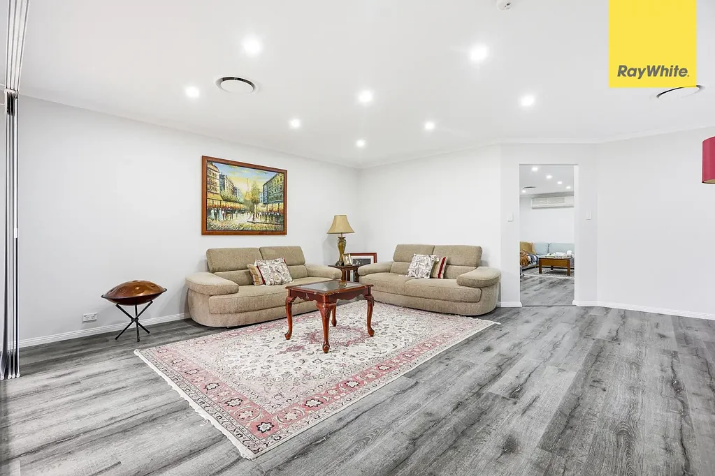 Woodcroft 4chambre Family Comfort, Space & Convenience in the Heart of Woodcroft