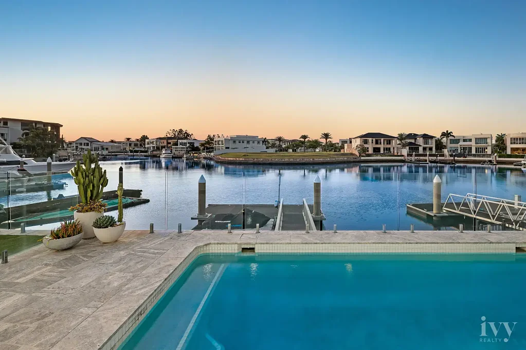 Paradise Point 5غرفة نوم North-to-Water Family Oasis, Fusing Classic and Contemporary Elegance