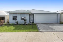 71 Adelong Avenue, Golden Bay