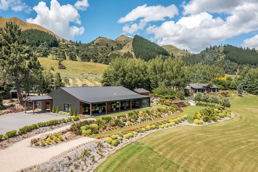 Hanmer Springs 5 Bedroom Luxury accommodation, wedding and events centre