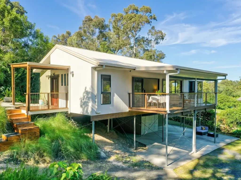 Nerang 3બેડરૂમ Hidden Paradise - Creekside Acreage Retreat Just 12km from the Beach with Approved Granny Flat
