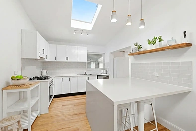 16 Talara Avenue, Bateau Bay, NSW 2261, 5房, 2浴, House