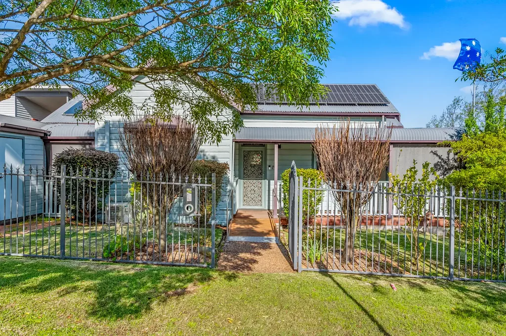 8 Council Street, Speers Point, NSW 2284
