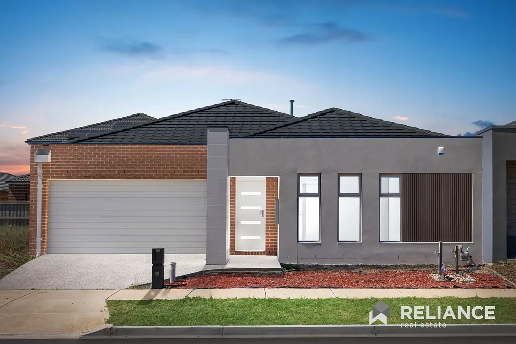 Stunning  Masterpiece in the Heart of Wyndham Vale