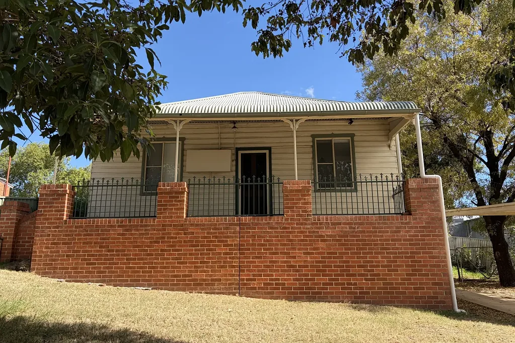 Fully Furnished Three Bedroom Home
