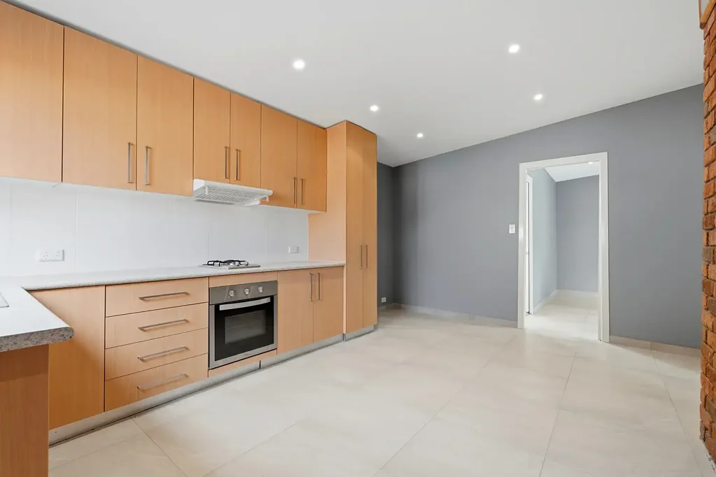 Modern & Private Granny Flat in Convenient Woy Woy Location
