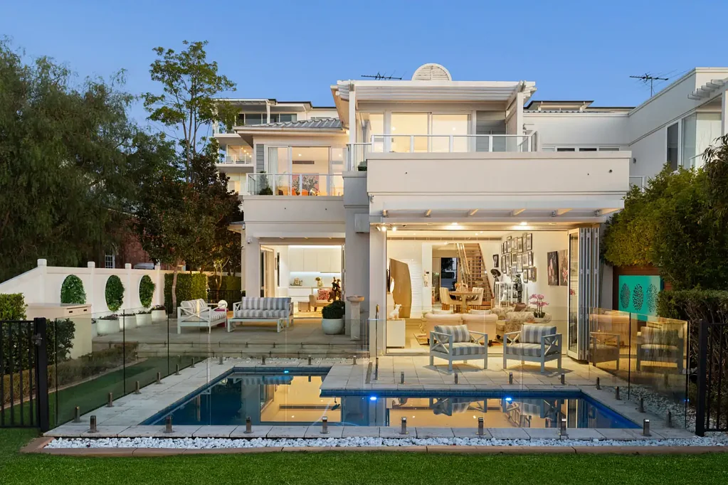 127 Peninsula Drive, Breakfast Point, NSW 2137