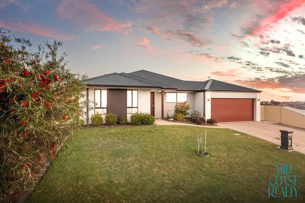 8 Moorings Loop, Sunset Beach, WA 6530