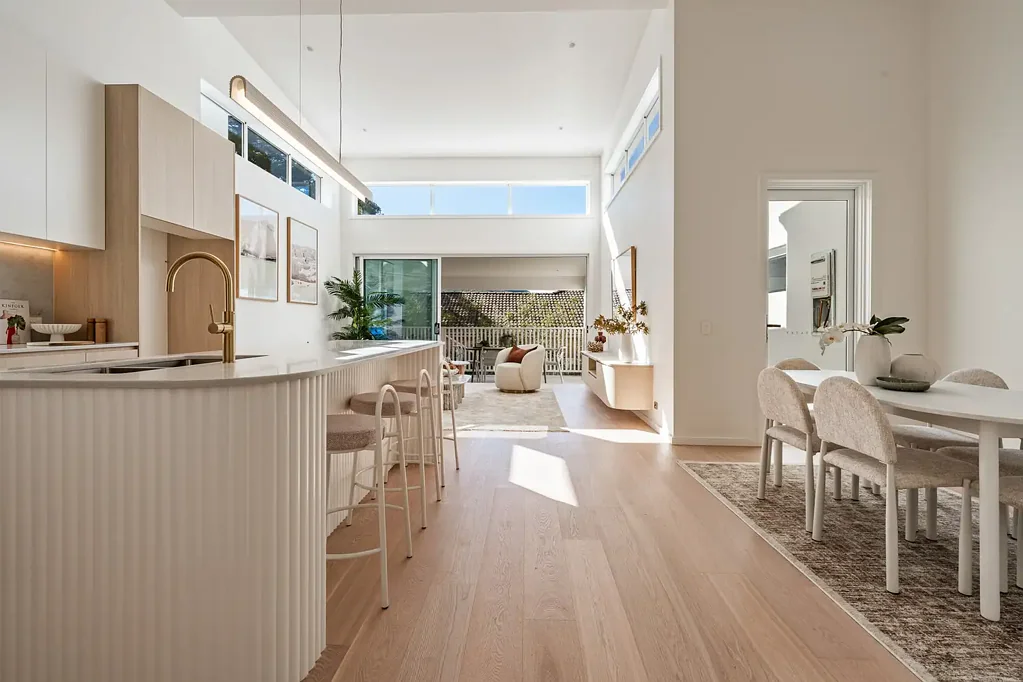 Balgownie 3 Slaapkamer A stunning collection of three brand new executive torrens title homes!