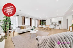 982 North Road, Bentleigh East