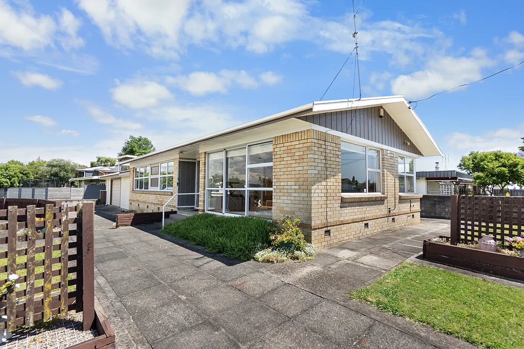 10 Garden Heights Avenue, Glenview, Hamilton, Waikato