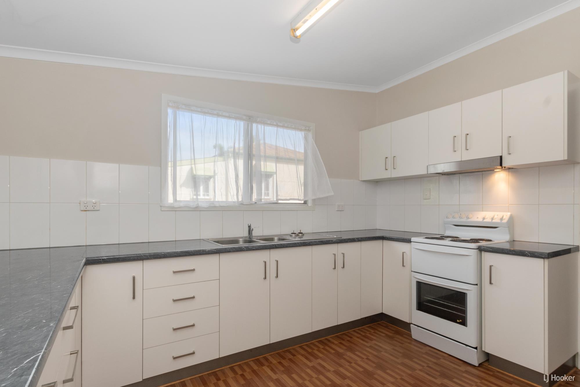 35 ELEVENTH AV, RAILWAY ESTATE QLD 4810, 0 Bedrooms, 0 Bathrooms, House