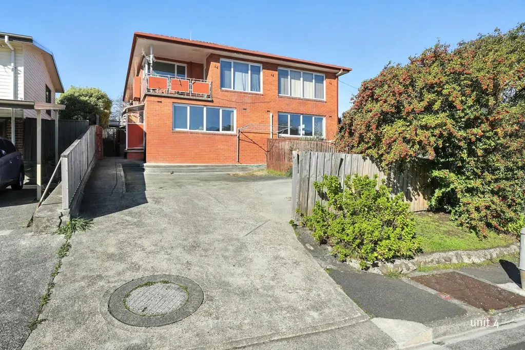 4/2 Tenth Avenue, West Moonah, TAS 7009