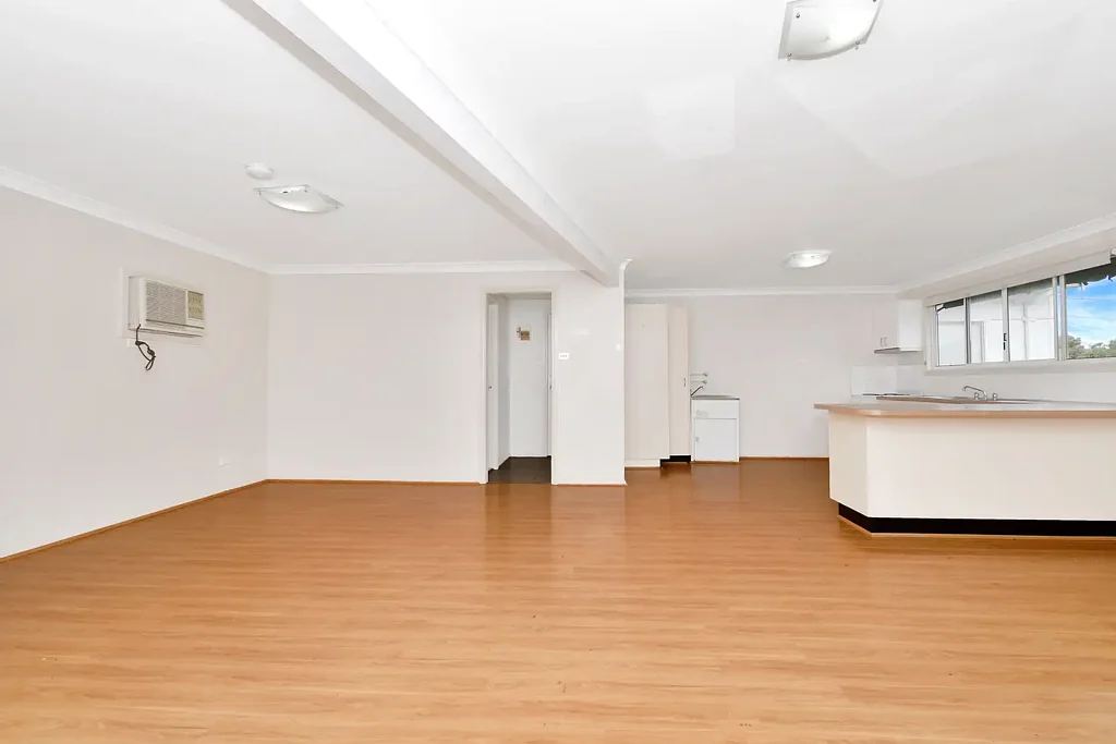 Ready to Move In! Furnished Granny Flat in a Quiet Location of St Marys!
