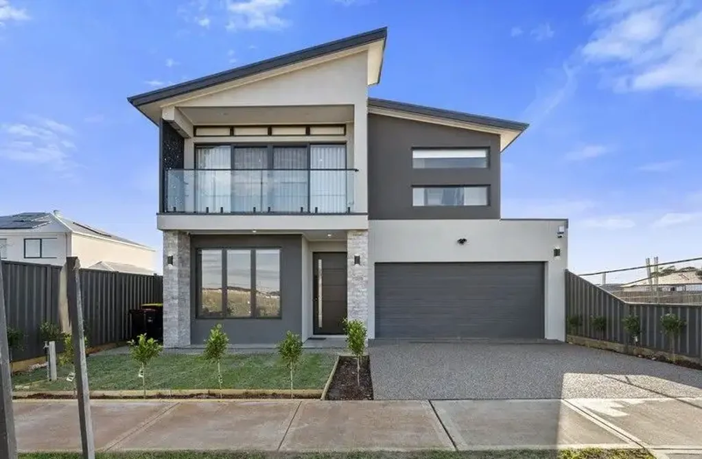 Saffron Real Estate - Stylish Family Living: 4 Bedrooms, 2 Bathrooms & Double Garage