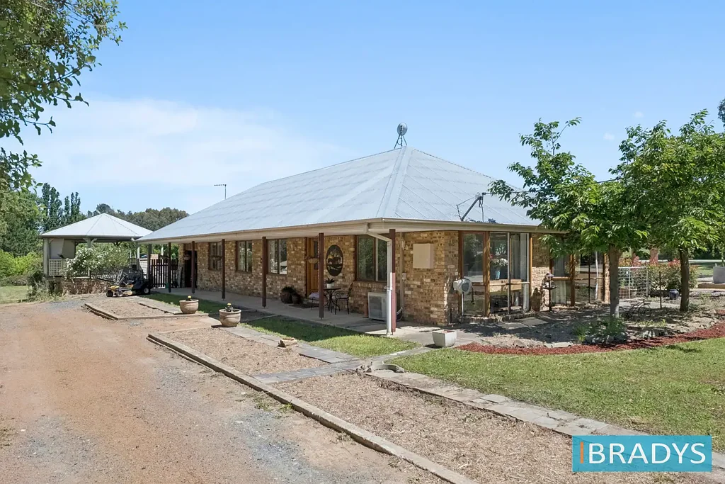 18 Cork Street, Gundaroo, NSW 2620