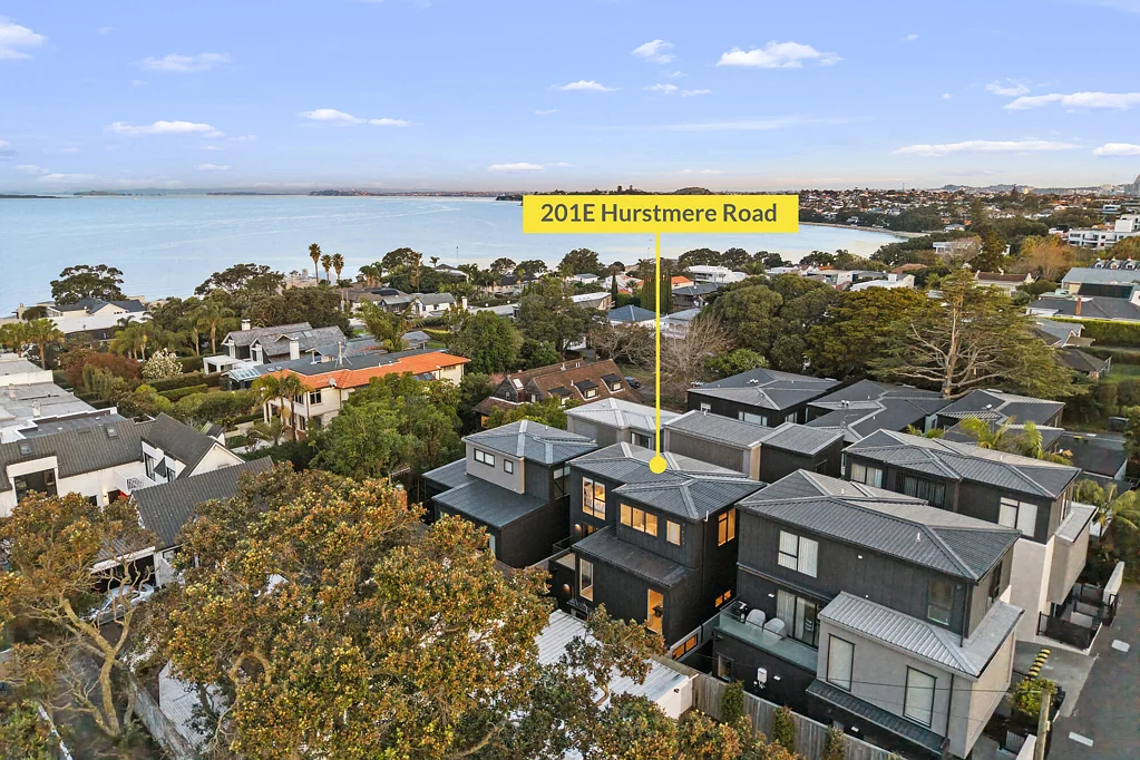 Takapuna 4Kwarto Luxury Living on Takapuna's Golden Mile