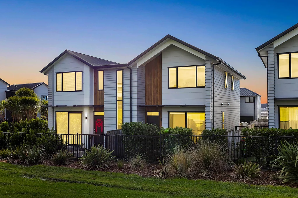 Kumeu 2 Bedroom Modern Living. Exceptional Value.